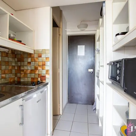 Lumineux A 200m De La - 3 Personnes - Fr-1-825-7 * La Rochelle (Charente-Maritime)